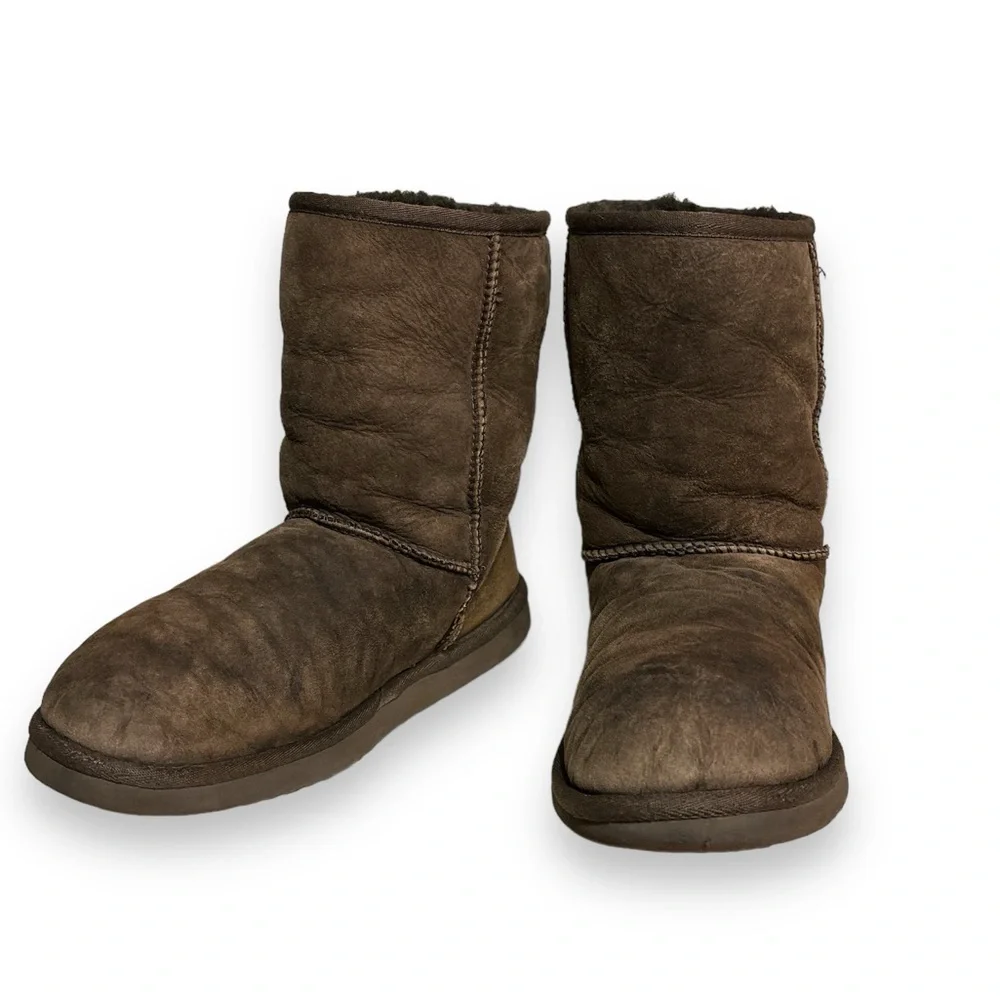 UGG Chocolate Brown Classic Short Boot Size 9